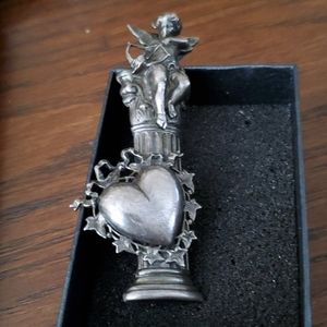 ANTIQUE STERLING SILVER BROOCH